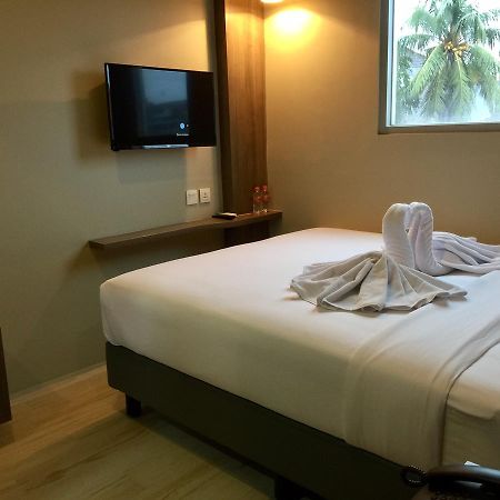 U Stay Hotel Tebet Jakarta Bagian luar foto