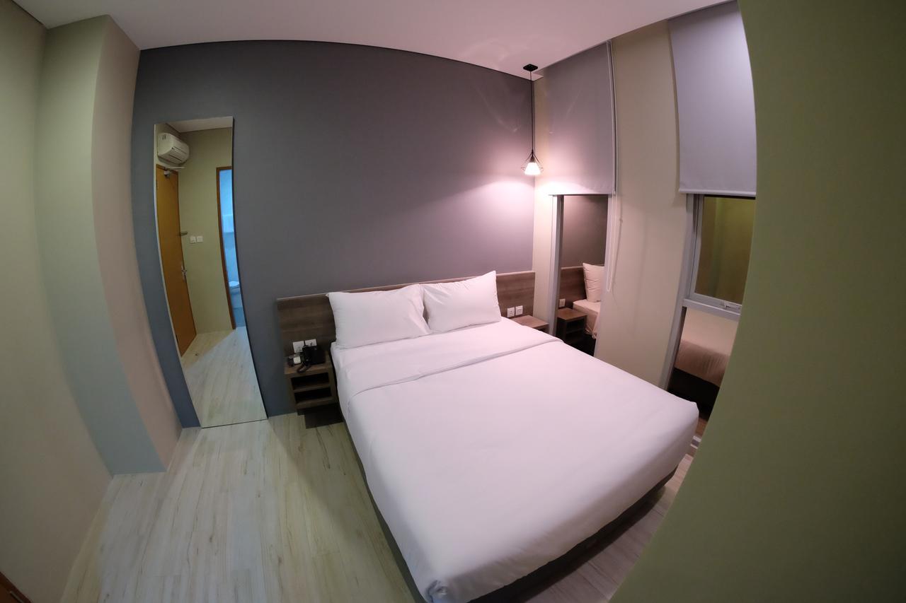 U Stay Hotel Tebet Jakarta Bagian luar foto