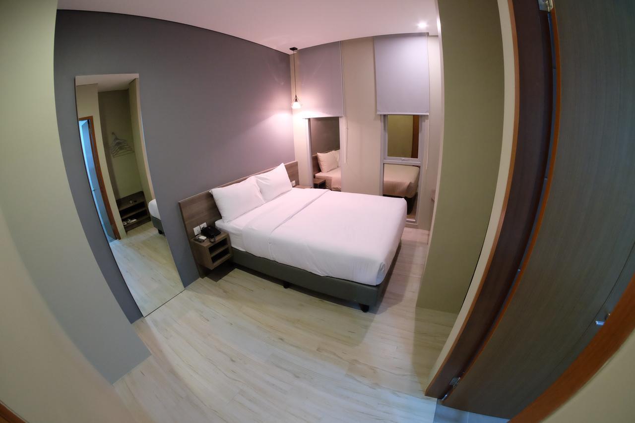 U Stay Hotel Tebet Jakarta Bagian luar foto